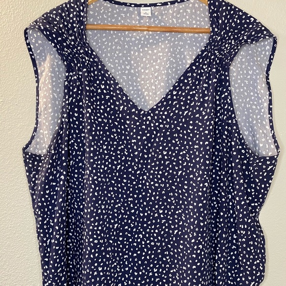 Old Navy Tops - Blouse Tank